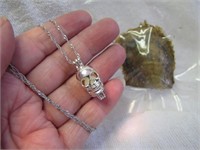 Skull Pearl Cage Necklace with Oyster to open