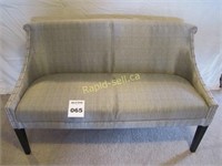 Accent Settee
