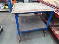 Mobile 2 Tier Bench 1120x1120mm