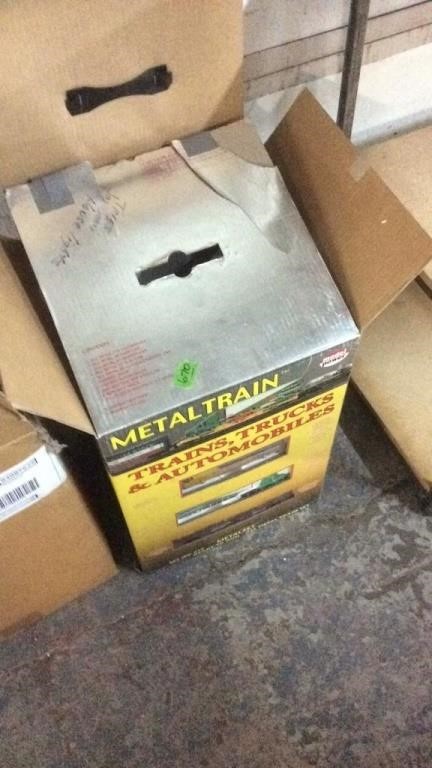 METAL TRAIN TRAINS, TRUCKS & AUTOMOBILE SET