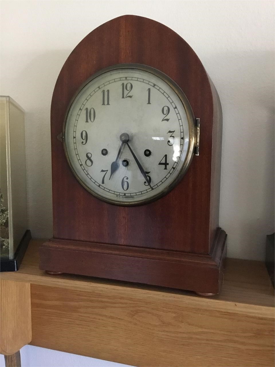 Wood Case Mantel/Shelf Clock