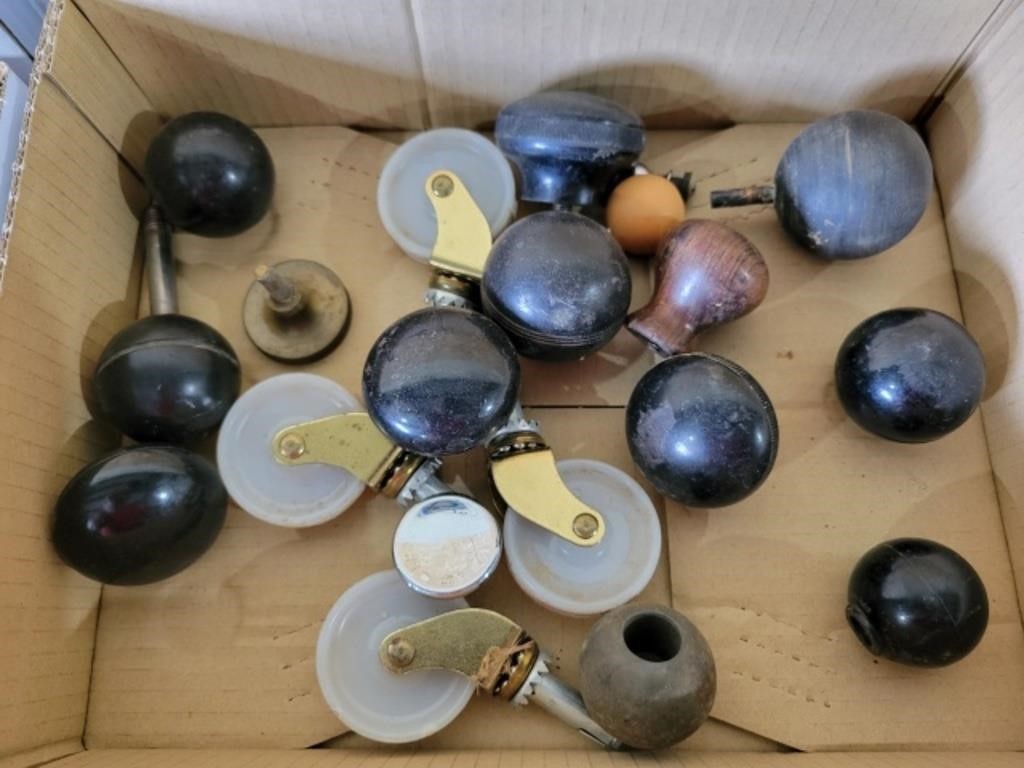 VINTAGE TOOL KNOBS / HANDLES, CASTERS