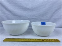 2pc Fire King mixing bowls