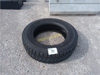 225/70R/19.5 tire