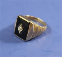10K Gold Ring w/Onyx&Diamond Chips-Sz 12/12 6.6g