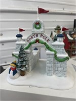 Dept.56 "North Pole Gate"