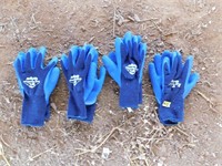 FOUR PAIRS OF GARDENING GLOVES