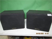 2 small Kenwood Speakers 8" x5"x5"