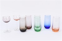 GROUPING OF VINTAGE COLORED GLASSES