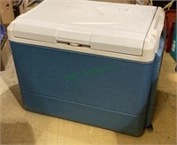 Large electric ice chest/refrigerator. Untested.