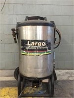 Largo Cleaning Systems Heated Power Washer-