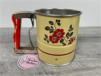 Handi-Sift vintage sifter with flowers