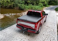 Undercover SE One-Piece Truck Bed Tonneau Cover