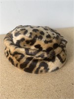 DeWitt Battelsteins Vintage Leopard Hat