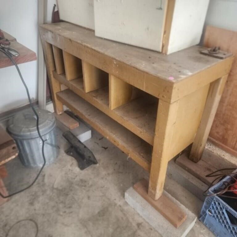 Wooden Work Bench 48x20x30 inches