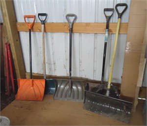 5 Snow shovels