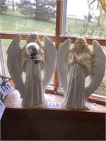 Set of ceramic and painted angels painted by