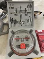 NEW - ADJUSTABLE CIRCLE HOLE CUTTER SET