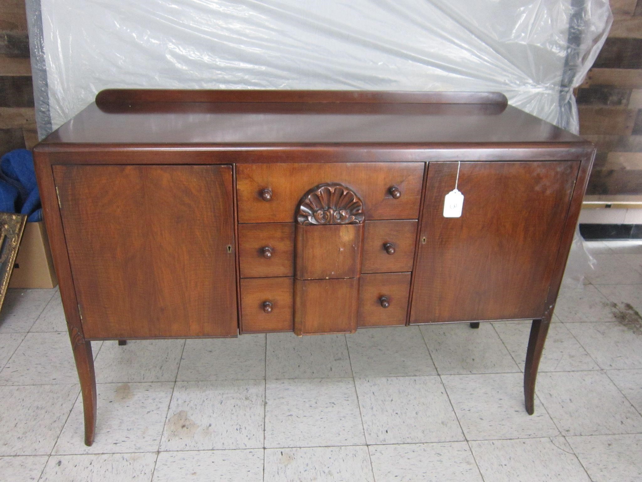 WALNUT SIDEBOARD