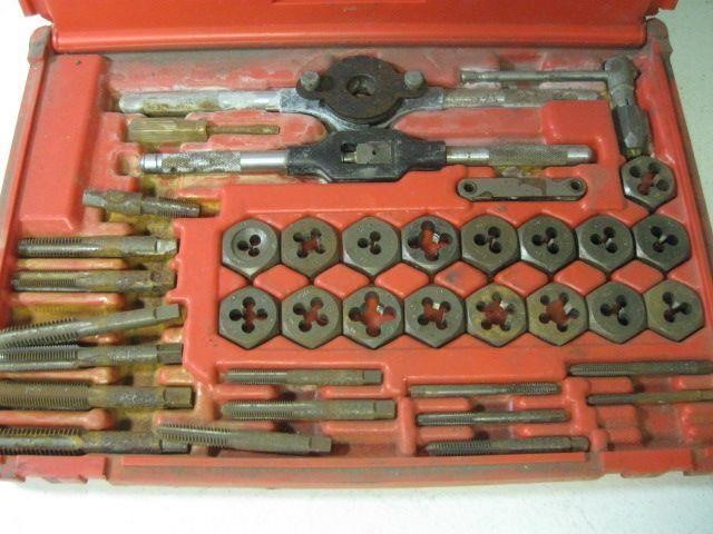 Dayton 40 Pc Tap And Die Set