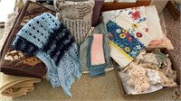 Assorted blankets/throws, vintage tablecloths &