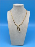 Gold Tone Necklace With Pearl Accents