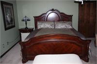 Nice 4-piece Bedroom Suite-Lightly Used