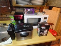 MICROWAVE, DEEP FRYER, COFFER POT