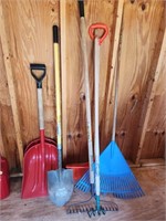 Shovels and Rakes. Stanley. Ranch Hand.