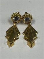 14 KT GOLD EARRINGS WITH RHINESTONE CENTER STONE
