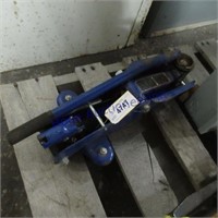 Small floor jack w/ handle(blue), untested