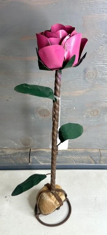 Metal rose 20in tall