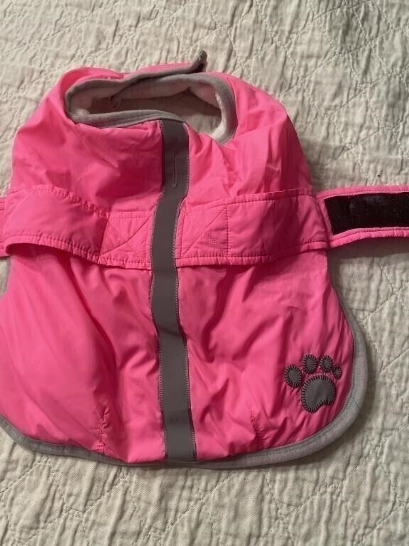 E2) Pink medium dog jacket-like new