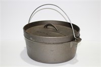 Amercan Camper Cast Iron Pot w/Handle & Lid