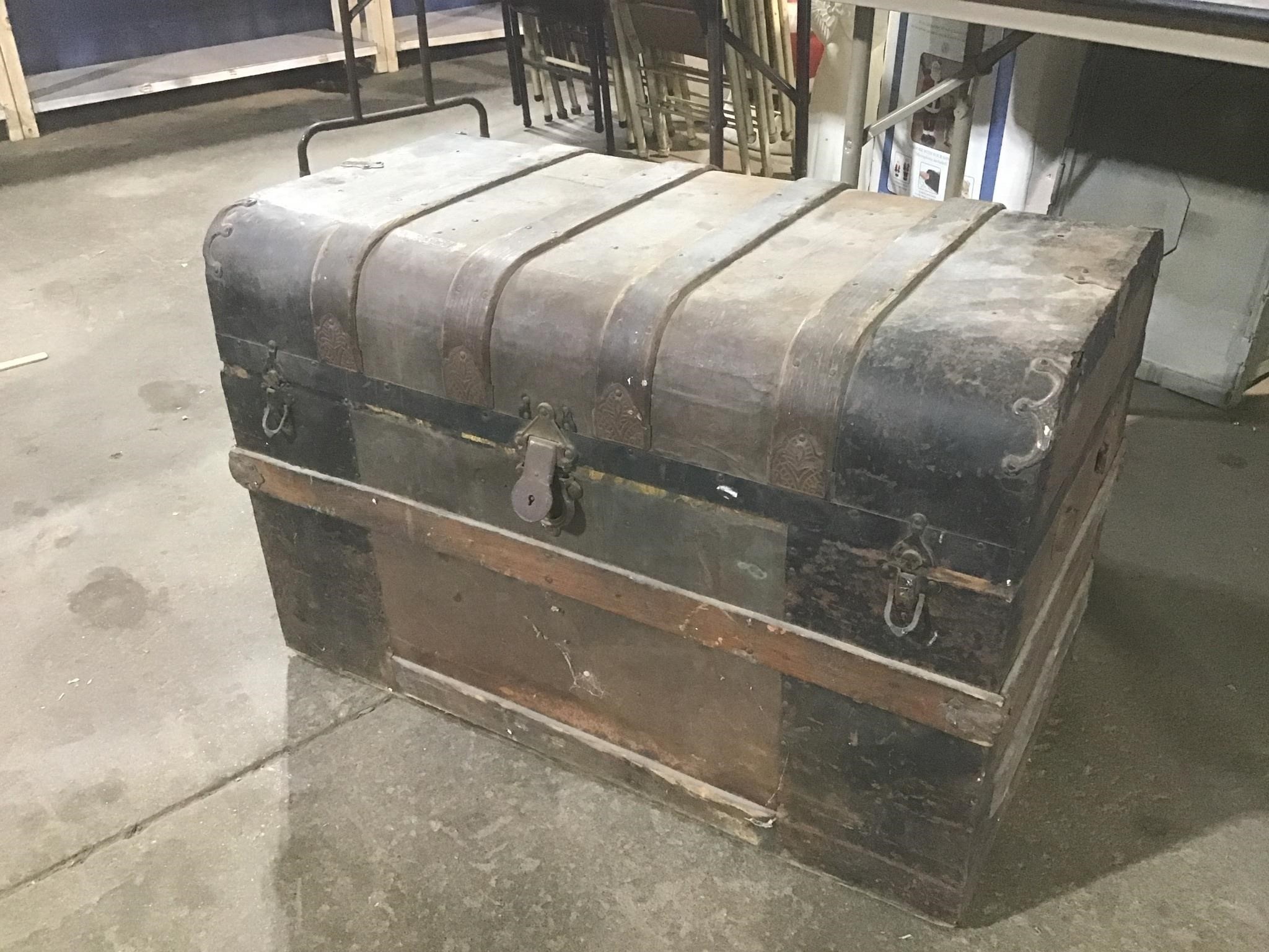 Steamer trunk approx 34”x22”x19”