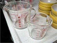 2pc Pyrex Measuring Cups