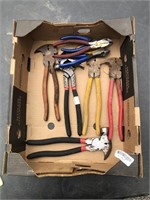 Box of Fencing Tools & Dikes