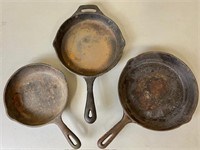 SMALL ANTIQUE CAST IRON SKILLETS