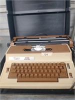 CAPITAL 400 ELECTRIC TYPEWRITER IN CASE