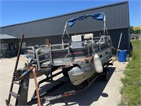 No reserve 1990's Bass Buggy 18 foot Pontoon with