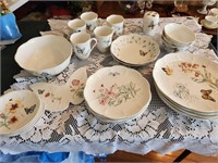 Lenox Butterfly Meadow Dinnerware Pieces.