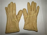 Ladies Buckskin Leather Gloves