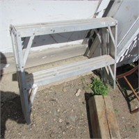 2' ALUMINUM STEPLADDER