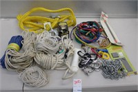 Rope bungies Clamps Hooks in Plastic Tote