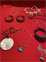 Another miscellaneous lot of jewelry. Necklaces