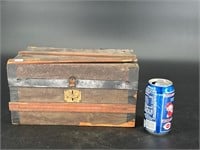 NICE ANTIQUE WOODEN DOLL TRUNK 12X7X6.5 INCHES