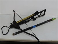 Unmarked Crossbow w/Arrows