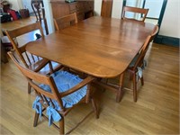 Maple Dining Room Table with 6 Chairs