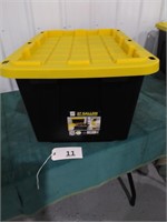 New Never Used 27 Gallon Tote w/ Lid