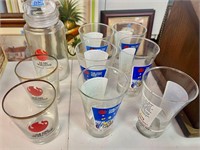 Assorted Worlds Fair glass tumblers canister etc